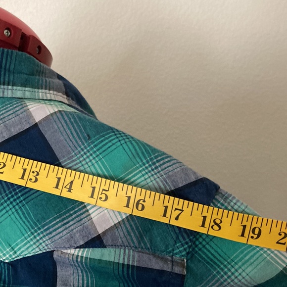 American Eagle Outfitters Slim fit Size M green & blue plaid buttoned down shirt - Picture 4 of 8